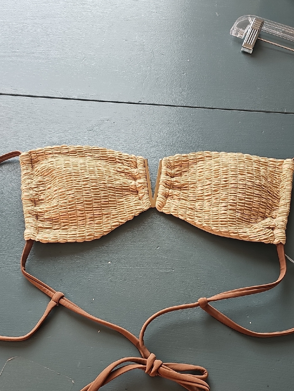 Straw Woven Bandeau Bikini Top in Natural Tan.‎ Size Small.